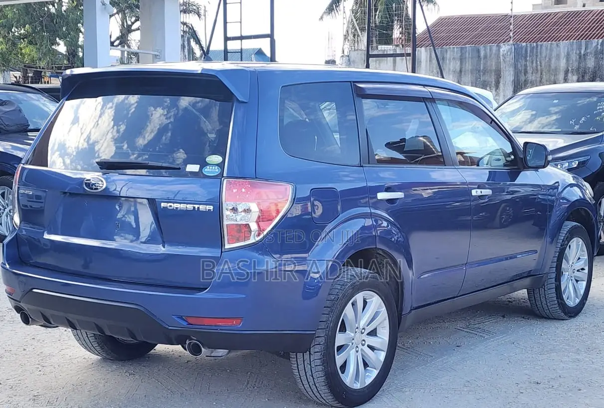 Subaru Forester 2012 Blue