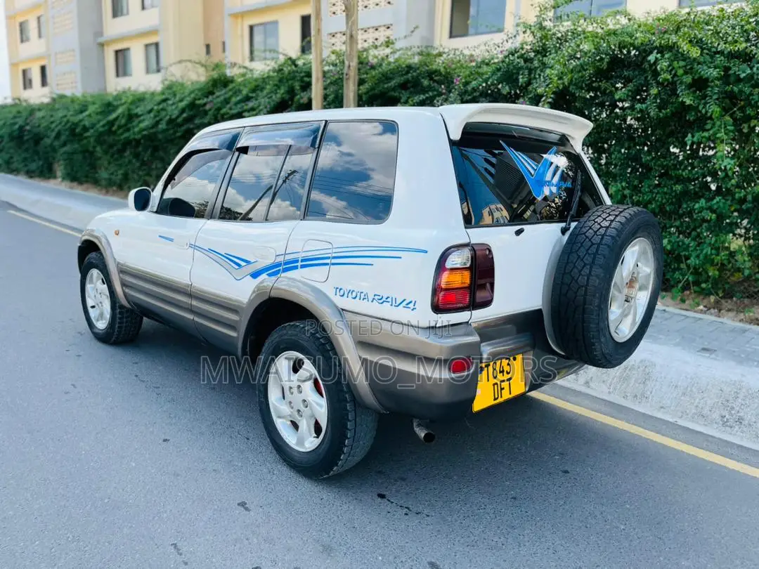 Toyota RAV4 1994 Off white
