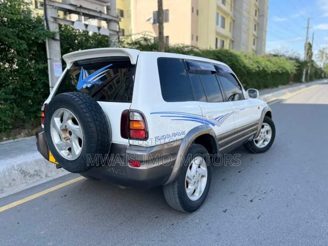 Toyota RAV4 1994 Off white
