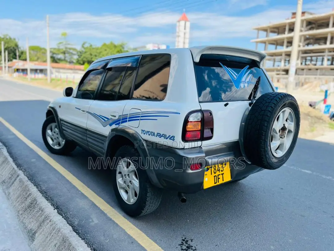 Toyota RAV4 1994 Off white
