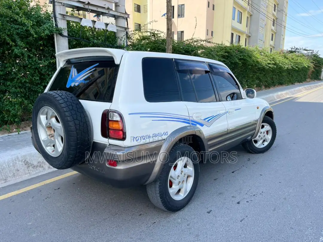 Toyota RAV4 1994 Off white