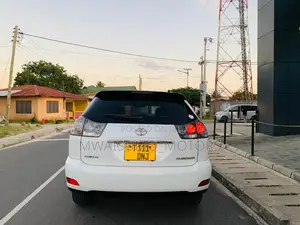 Toyota Harrier 2004 White