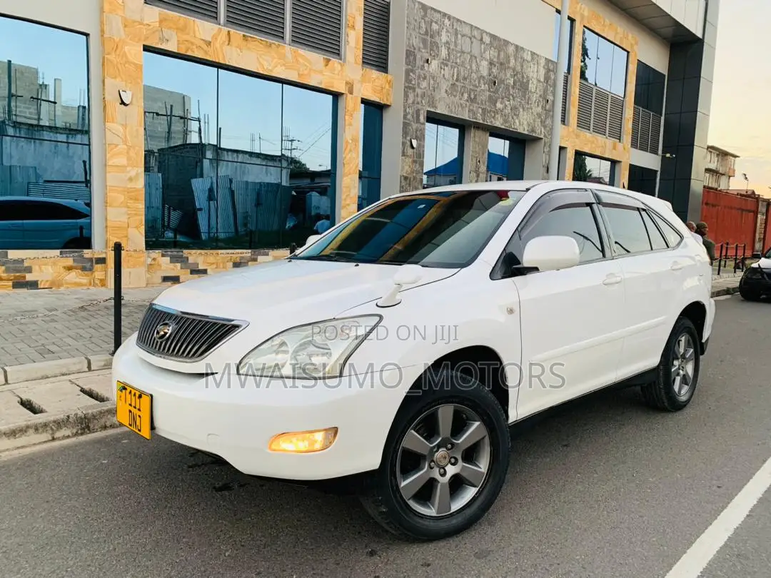 Toyota Harrier 2004 White