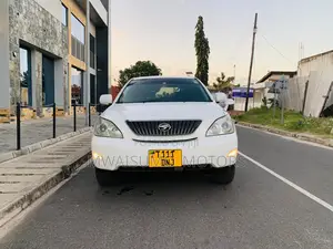 Toyota Harrier 2004 White