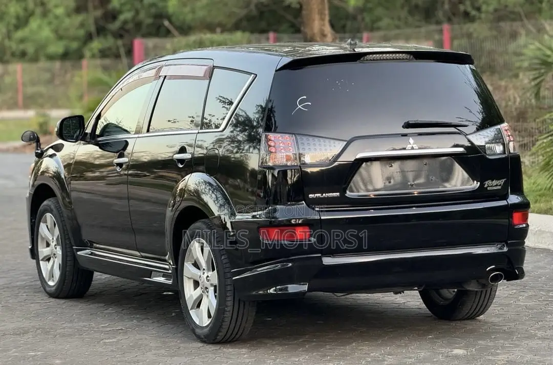 Mitsubishi Outlander 2010 Black