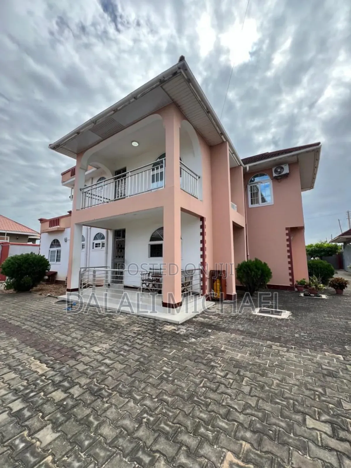 5bdrm House in Mbezibeach for sale