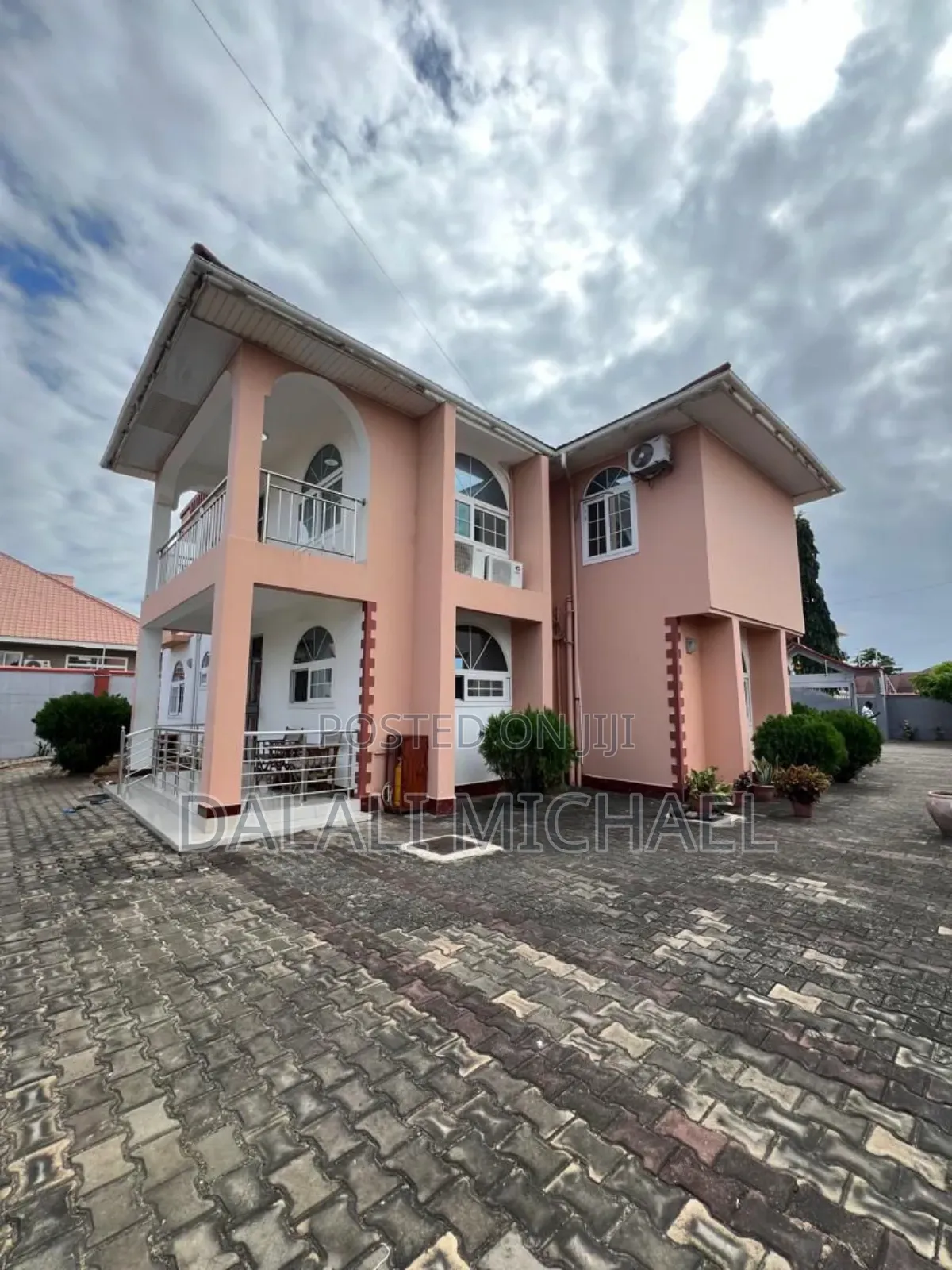 5bdrm House in Mbezibeach for sale