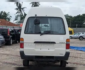 Toyota HiAce 1999 White