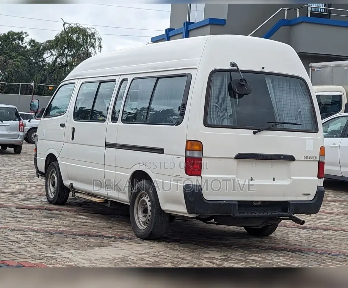 Toyota HiAce 1999 White