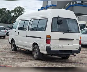 Toyota HiAce 1999 White