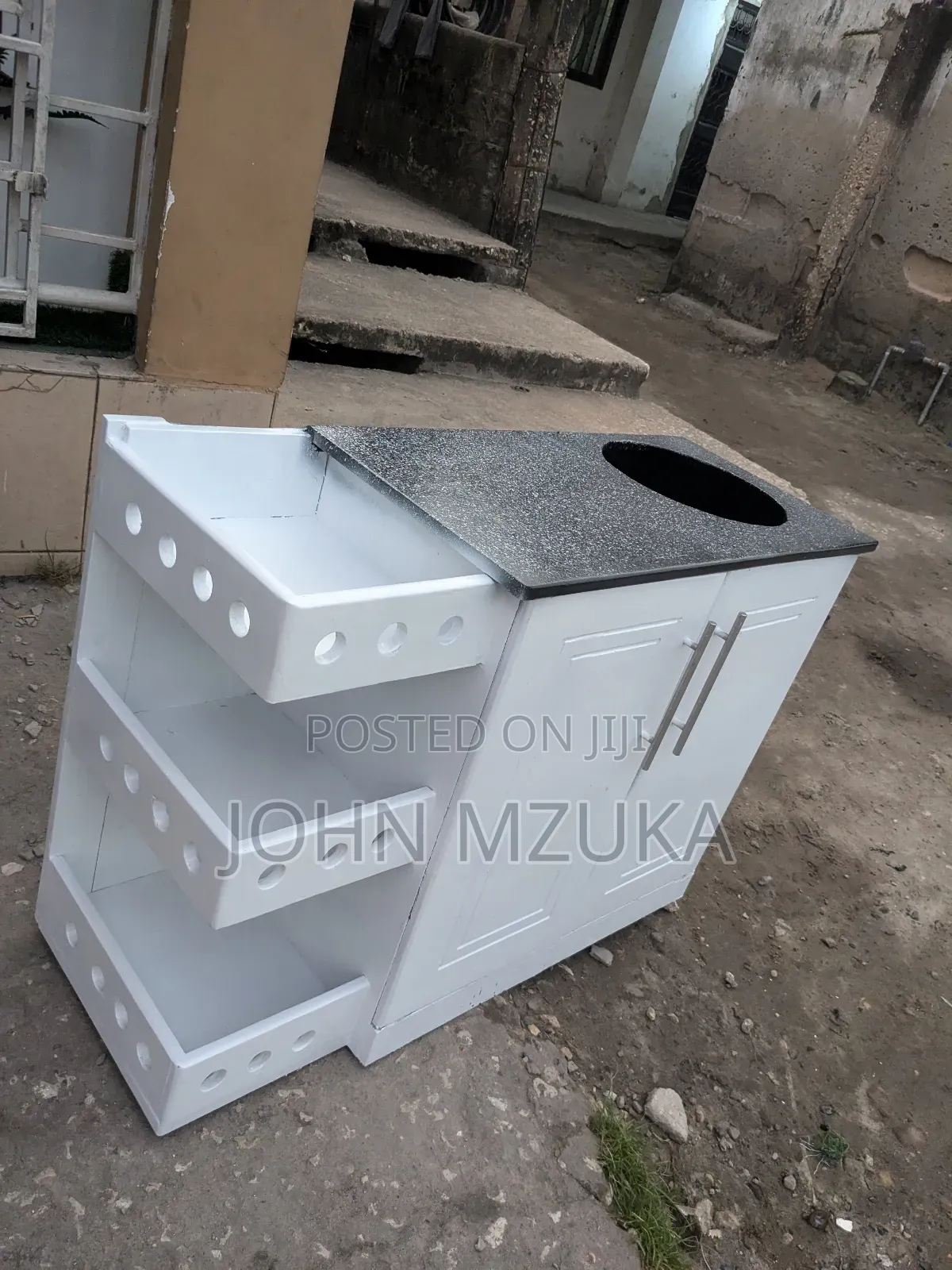 Kitchen Cabinet, Milango Mitatu Plus One Tray Side, Cheap