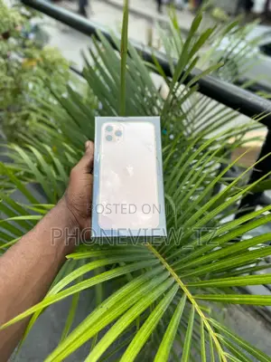 New Apple iPhone 11 Pro Max 256 GB Gold