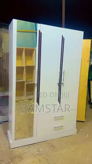 Kabati La Nguo Milango Mitatu