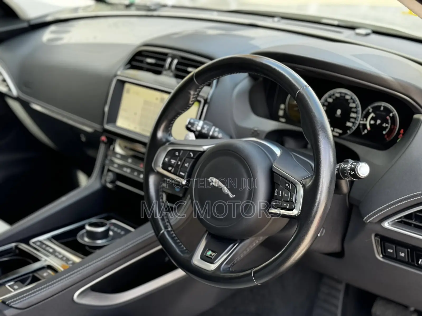 Jaguar F-Pace 20d R-Sport AWD 2018 Gray