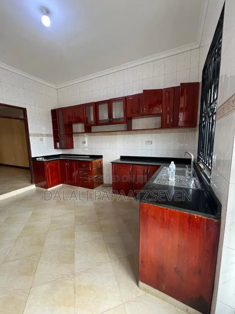 3bdrm House in Dalalipapaatzseven, Kinondoni for rent
