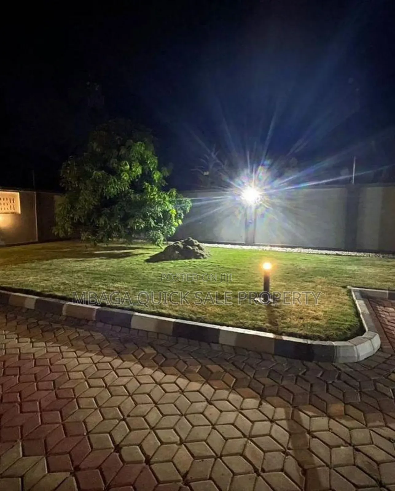 8bdrm House in Mbezi Beach for sale