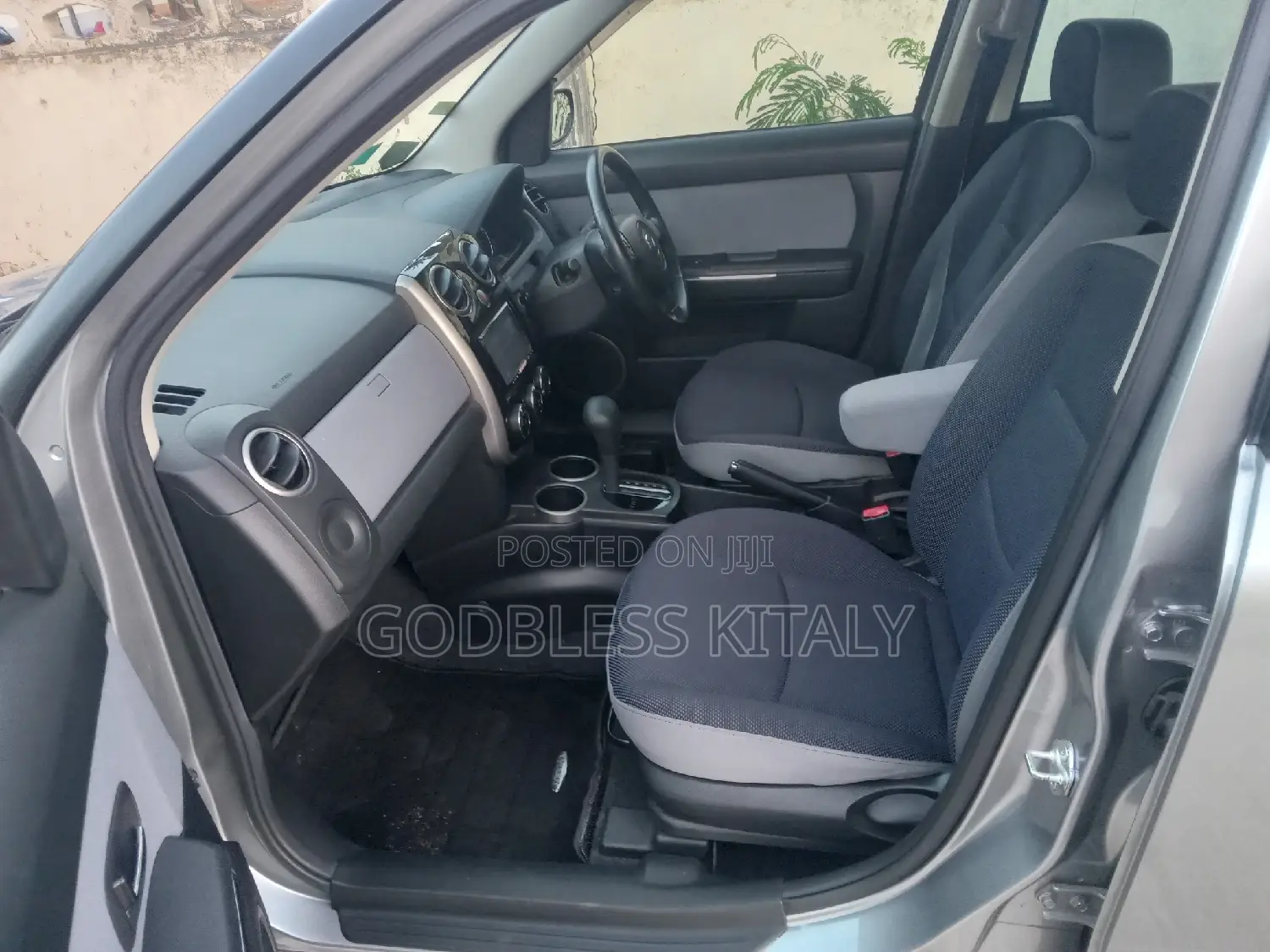 Mazda Verisa 2011 Gray