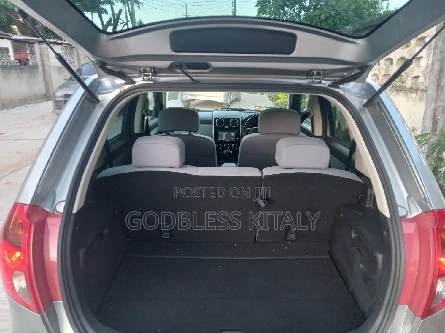 Mazda Verisa 2011 Gray
