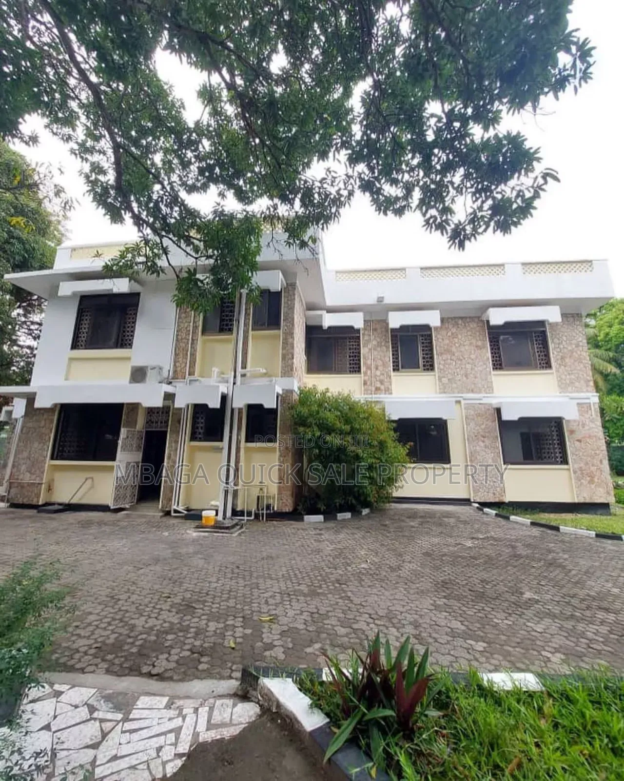 8bdrm House in Mikocheni B for rent