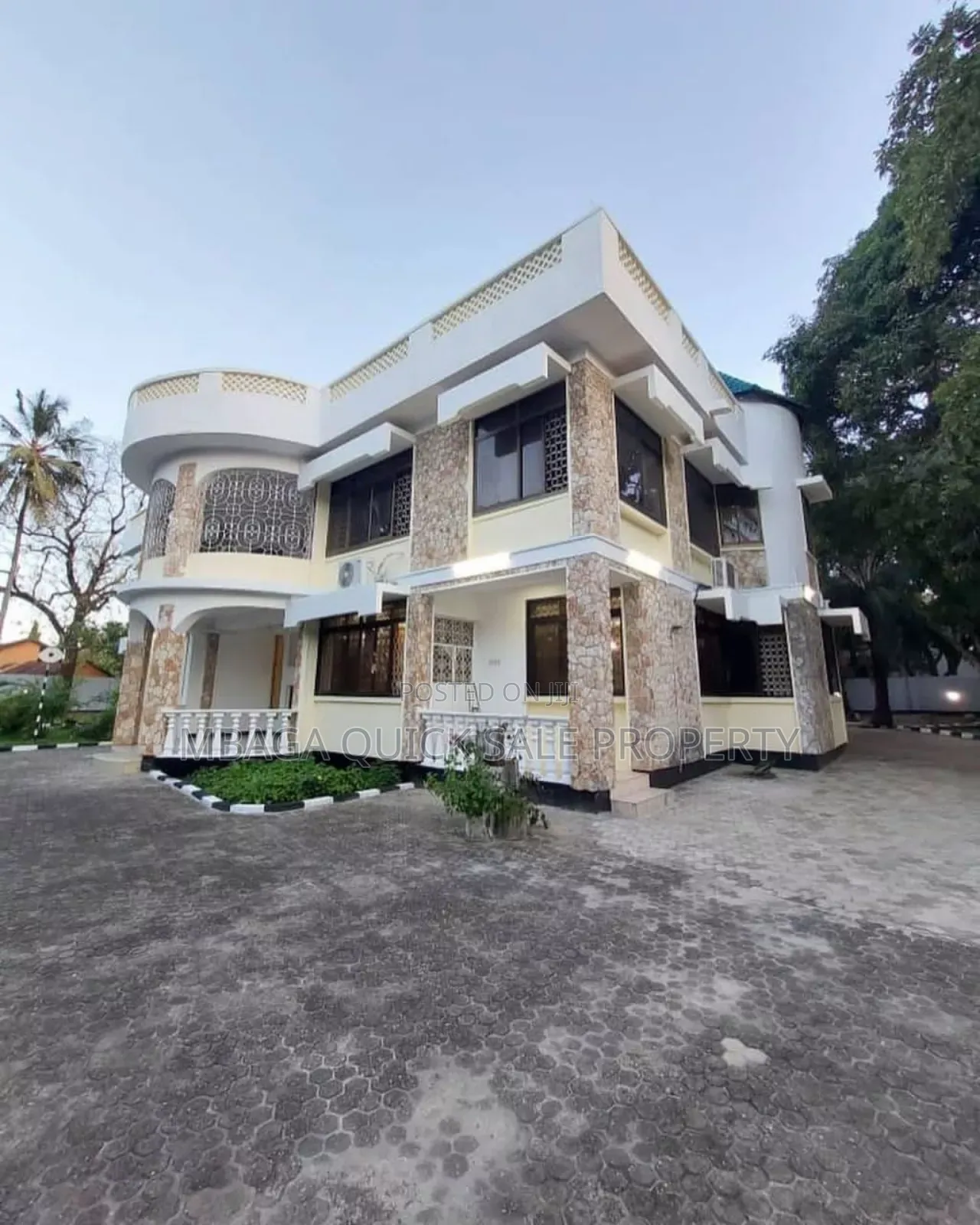 8bdrm House in Mikocheni B for rent