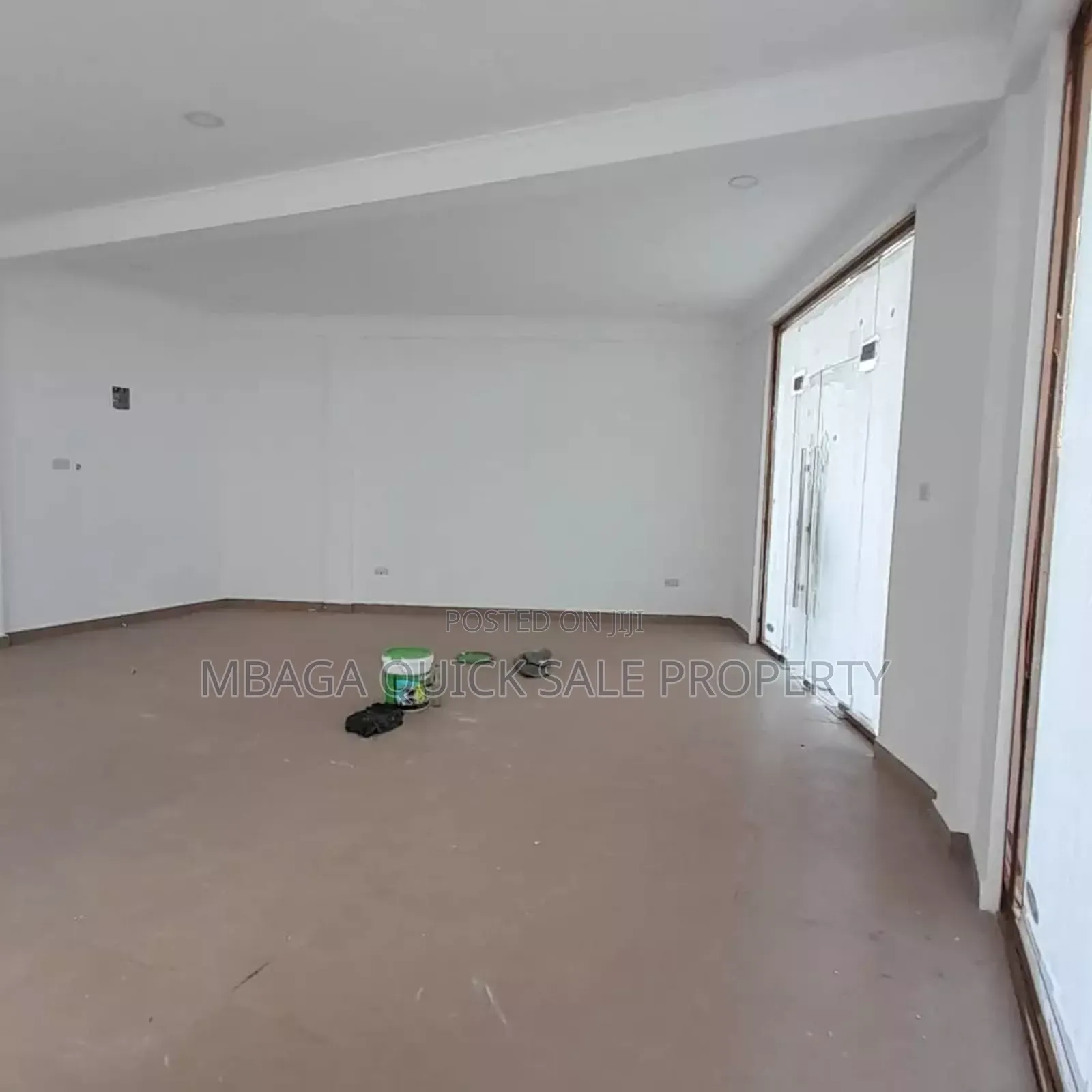 Shop Frem Area Sqm80 for Rent at Mwenge Lufungila