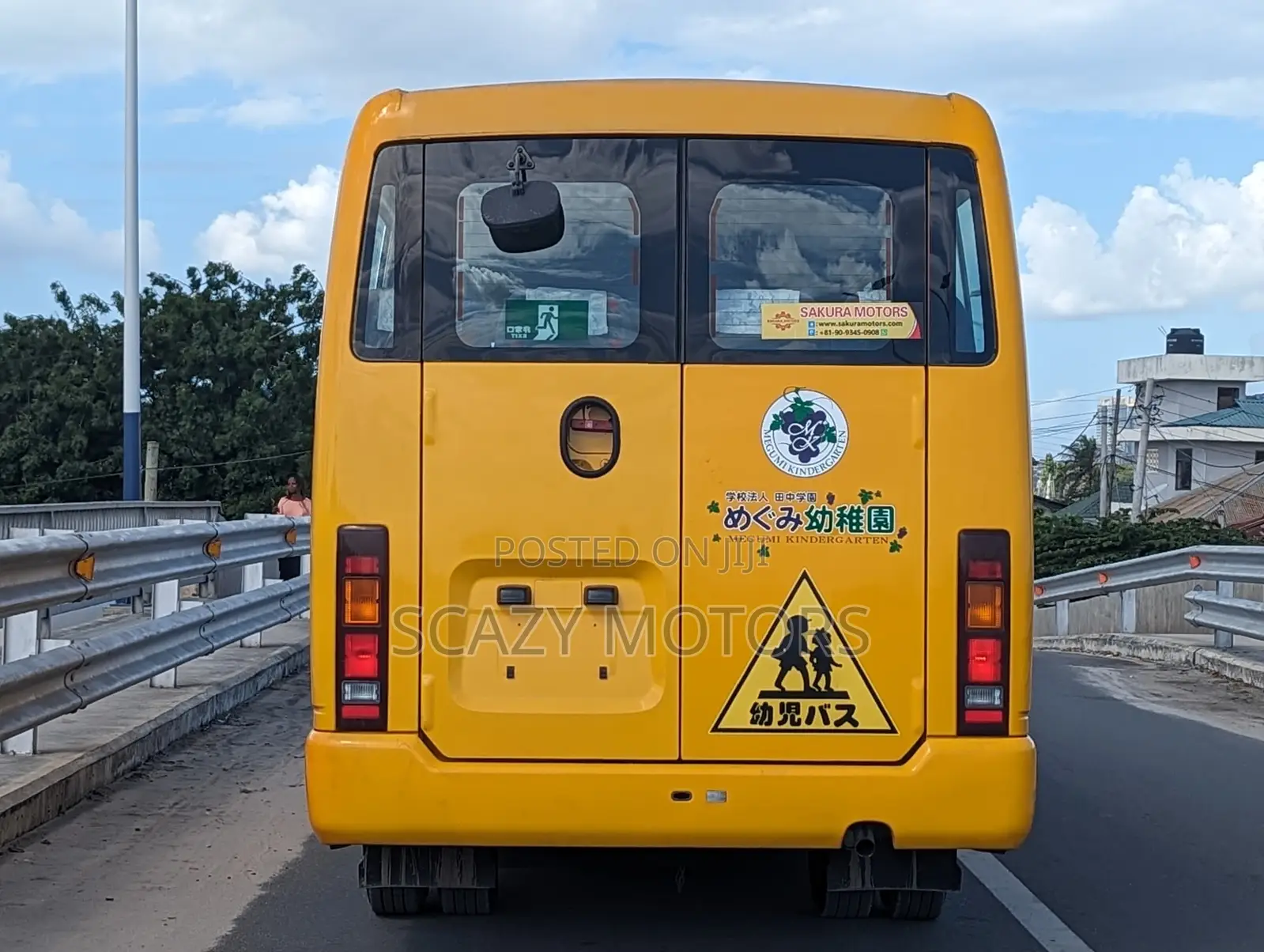 Nissan Civilian 2002 Yellow