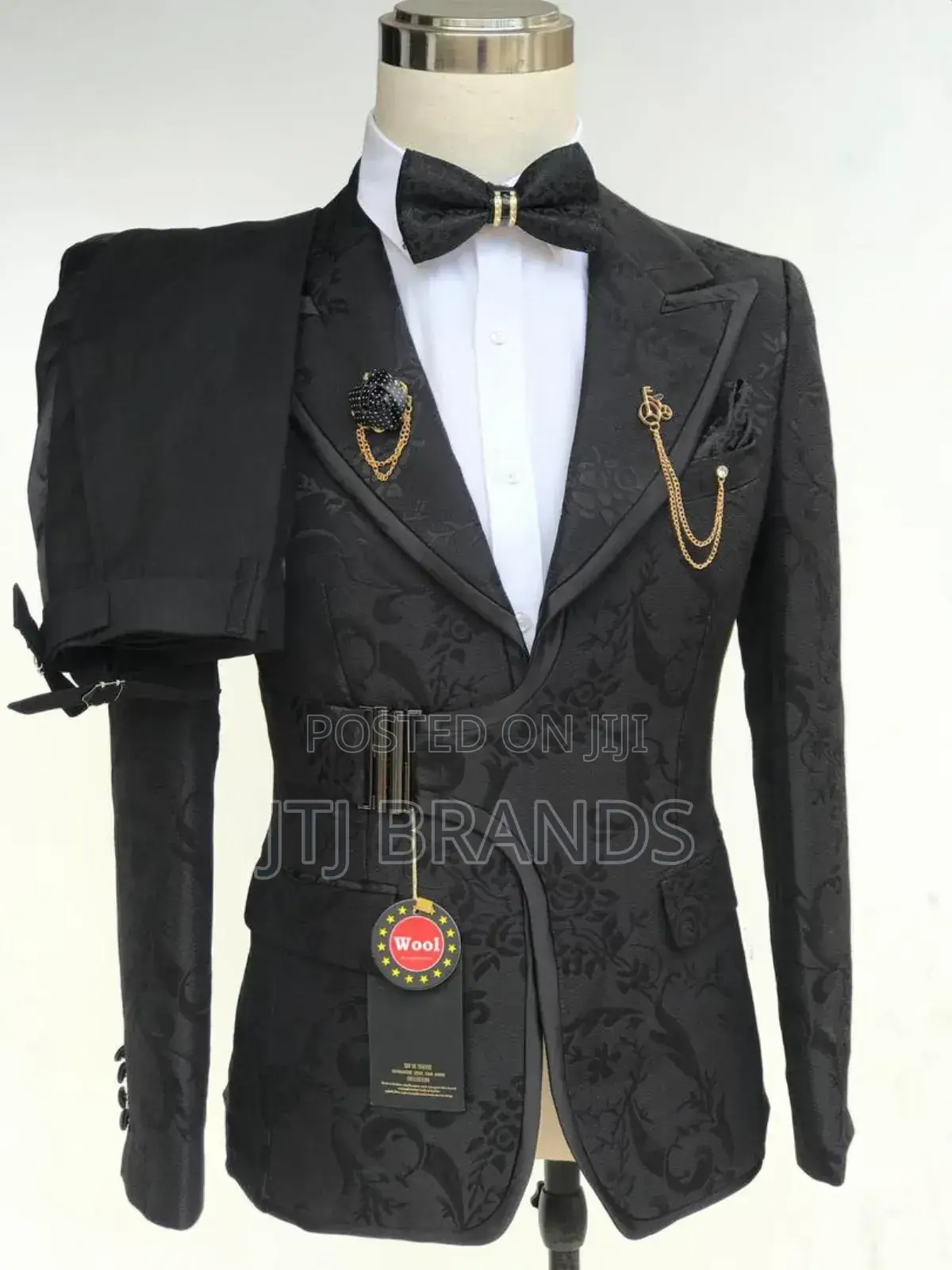 Melano Henry Suits