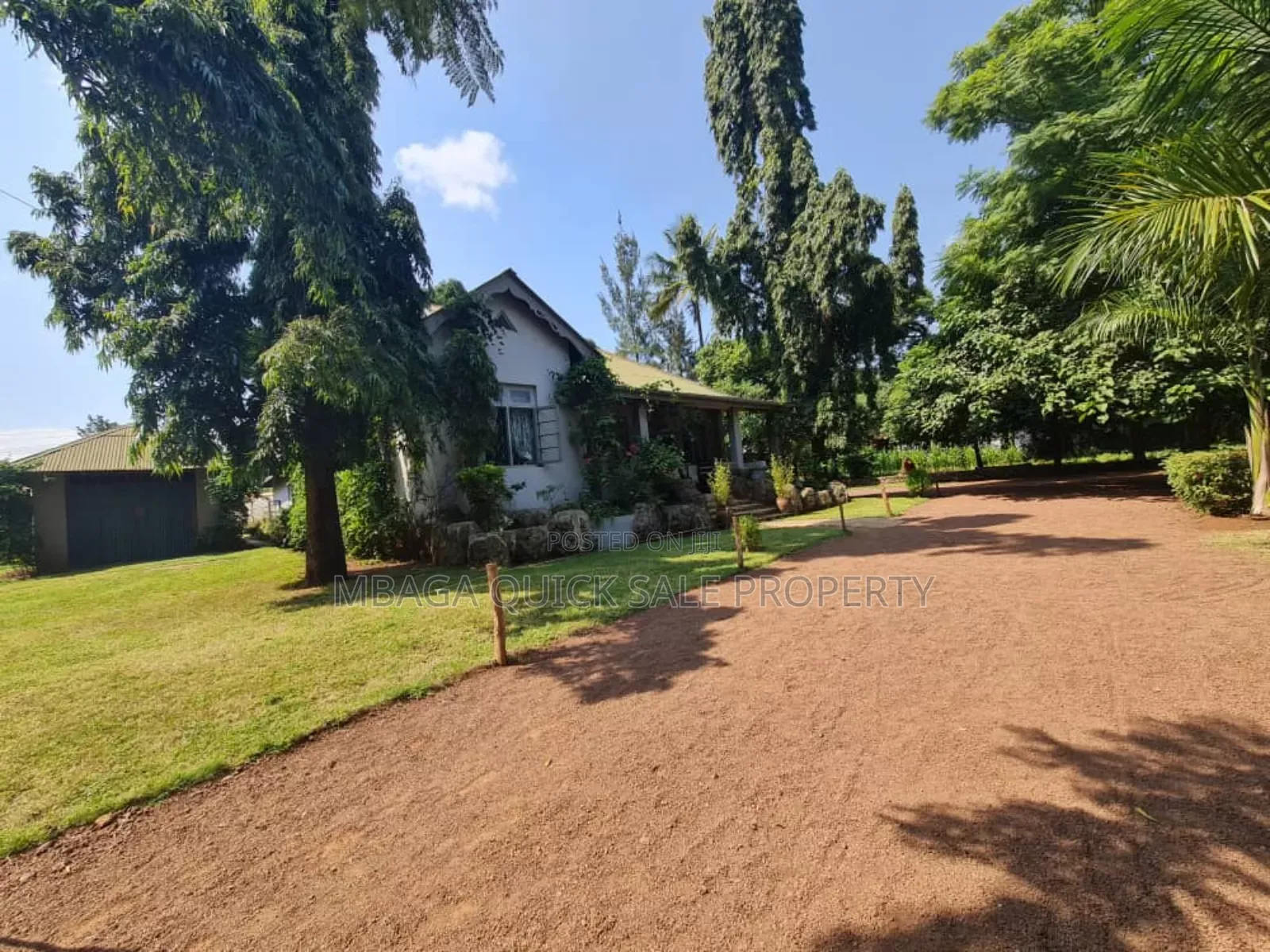 6bdrm Apartment in Snant, Moshi Urban for sale