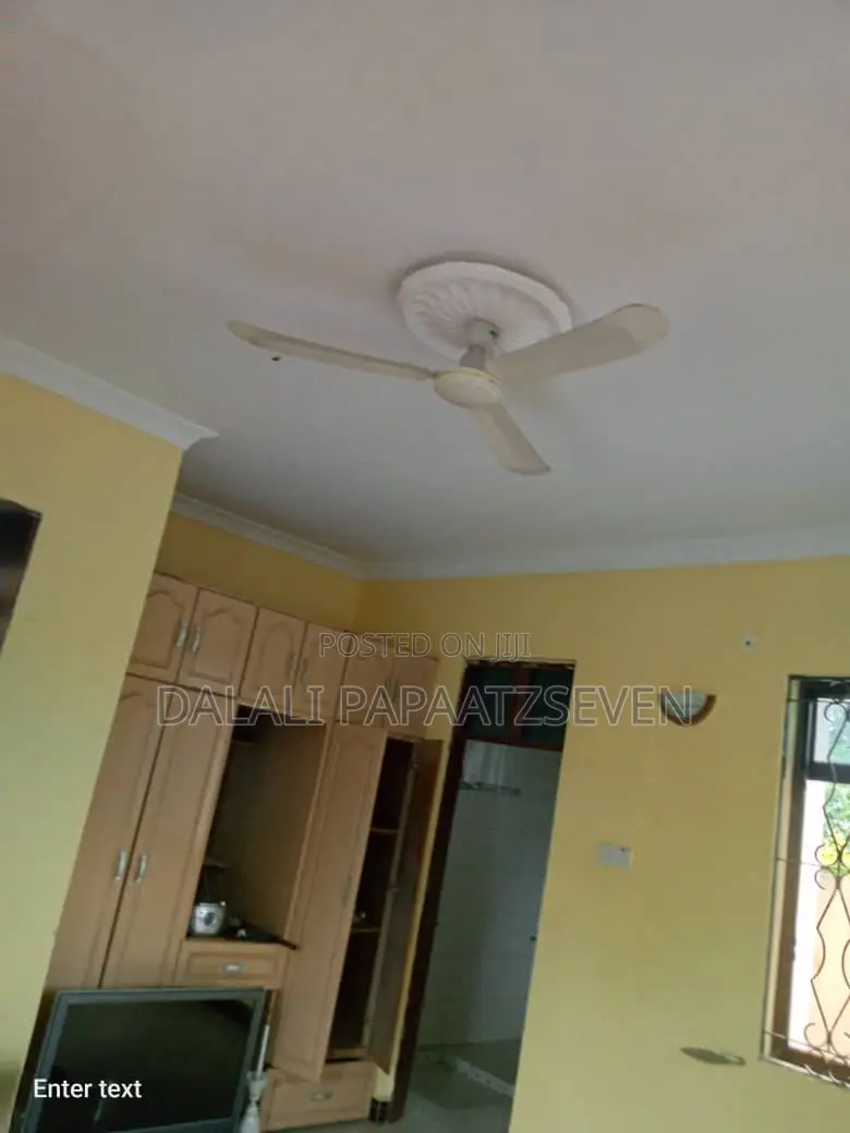 3bdrm House in Dalalipapaatzseven, Kinondoni for sale