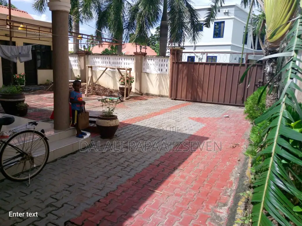 3bdrm House in Dalalipapaatzseven, Kinondoni for sale