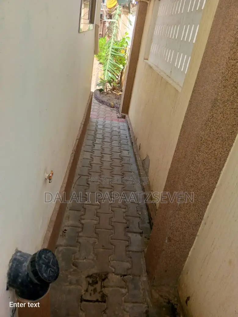 3bdrm House in Dalalipapaatzseven, Kinondoni for sale