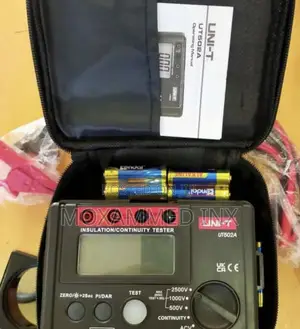 Unit UT502A Insulation Resistance Tester