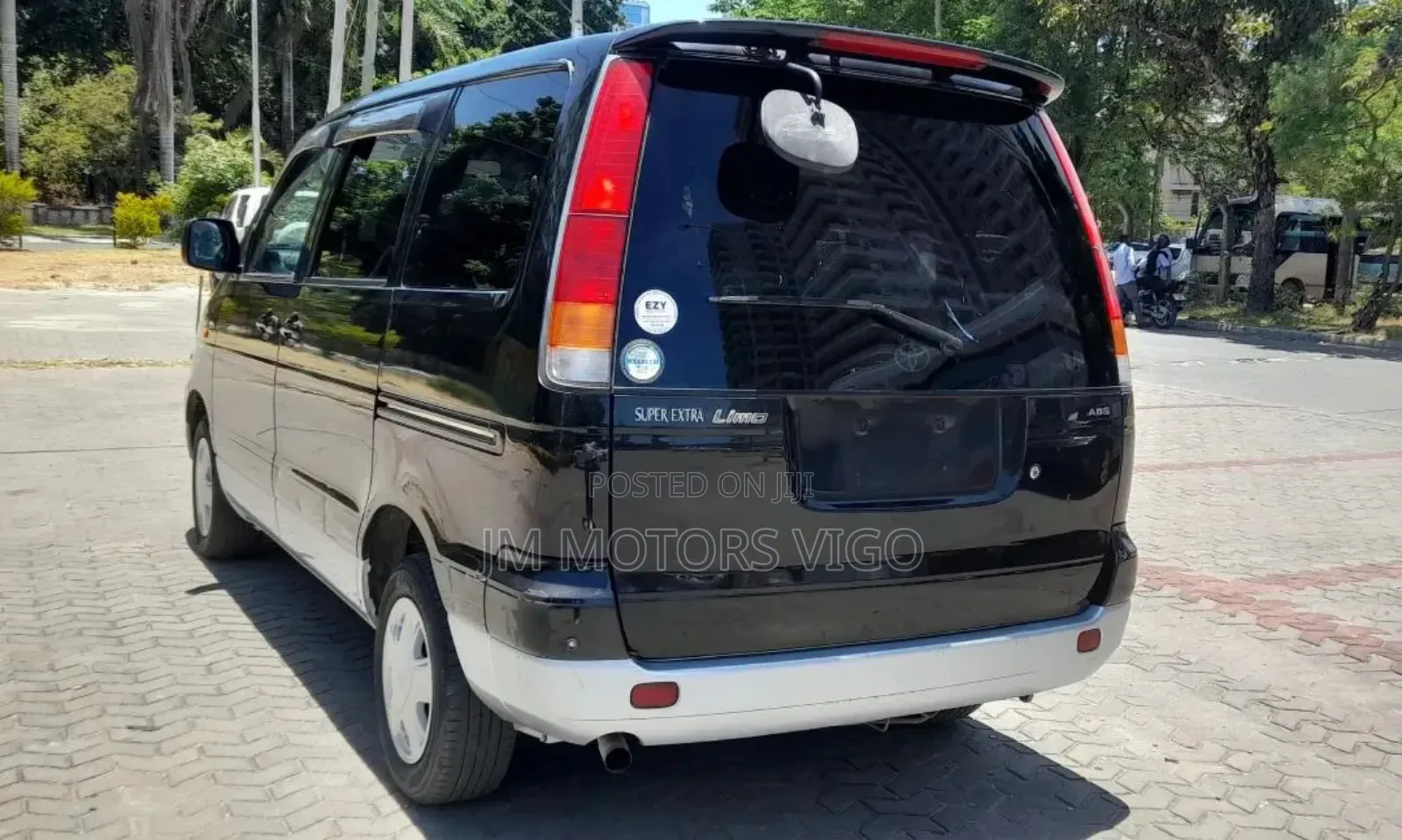 Toyota Noah 2001 Black