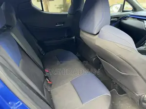 Toyota C-HR 2021 Blue