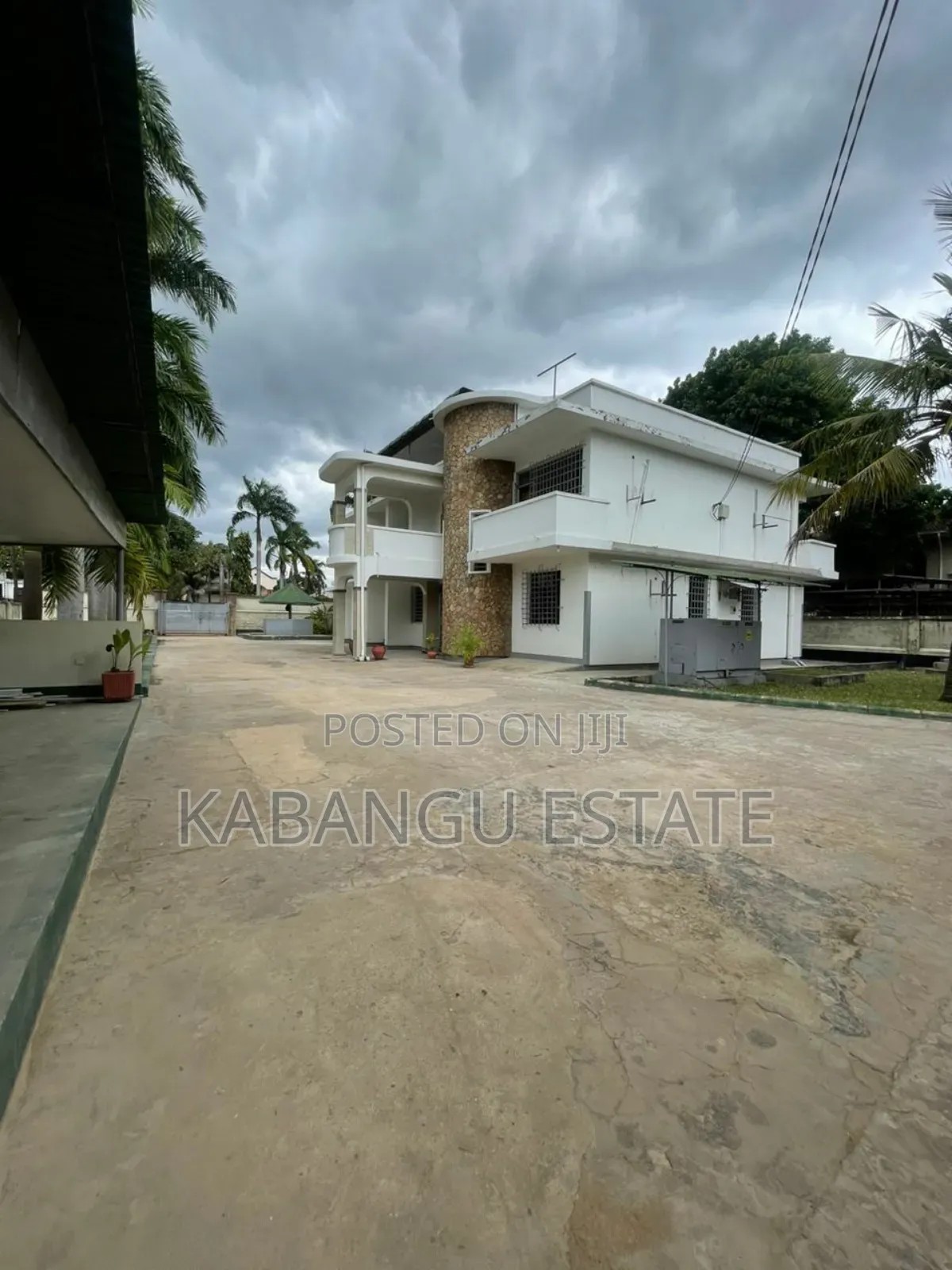 5bdrm Bungalow in Mikocheni, Kinondoni for rent