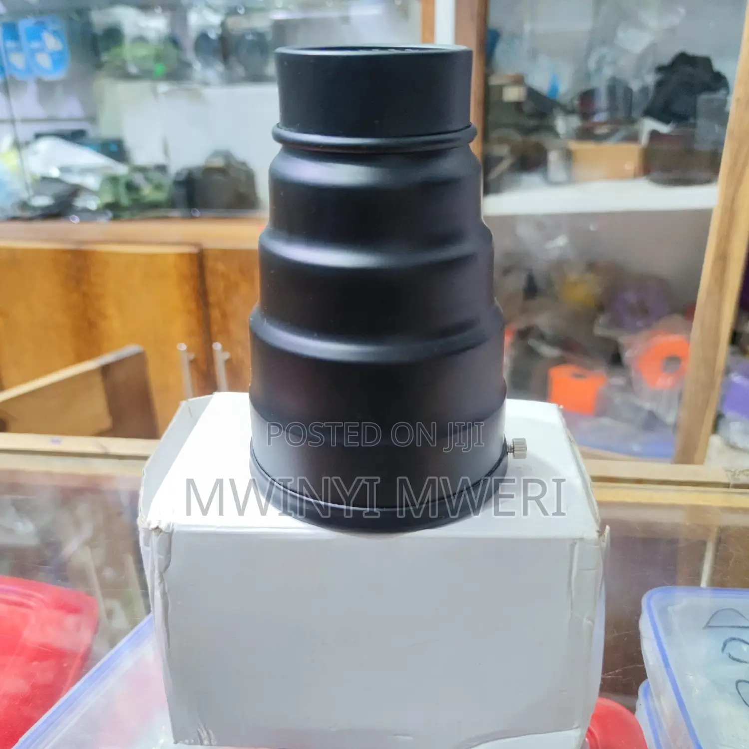 Snoot Honeycomb With Universal Mount.