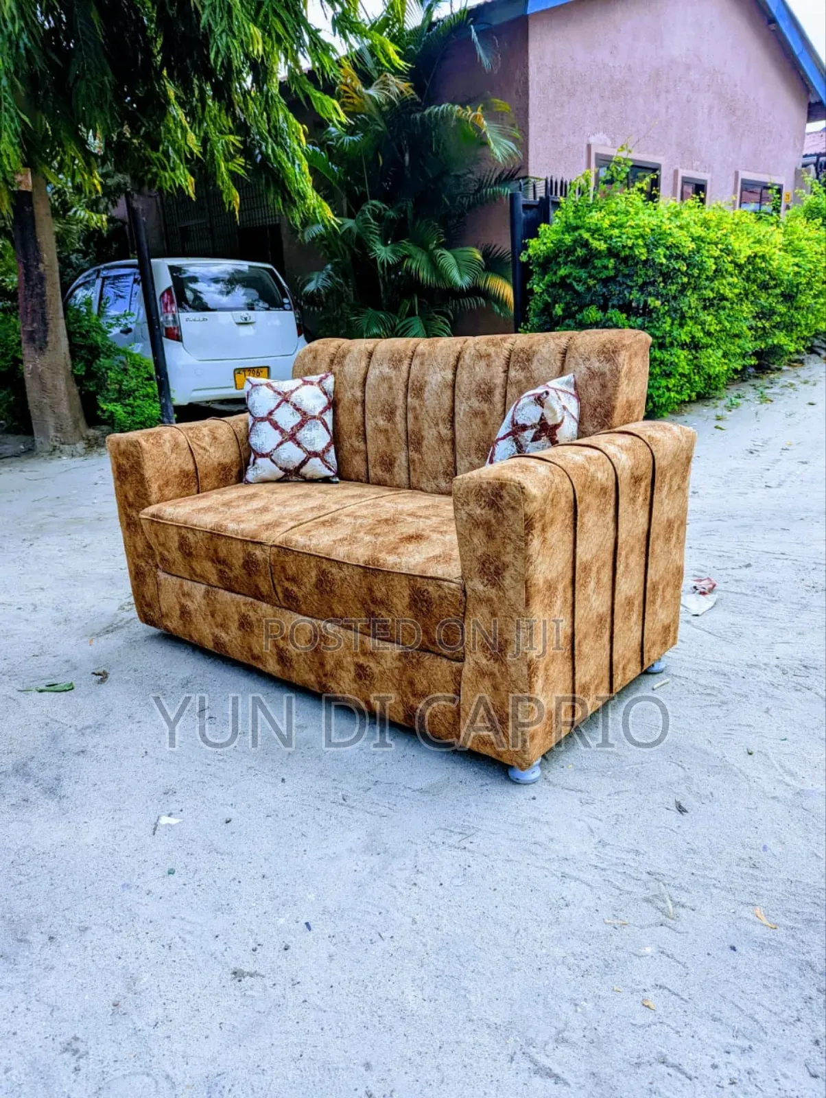 Sofa Classic Mpya