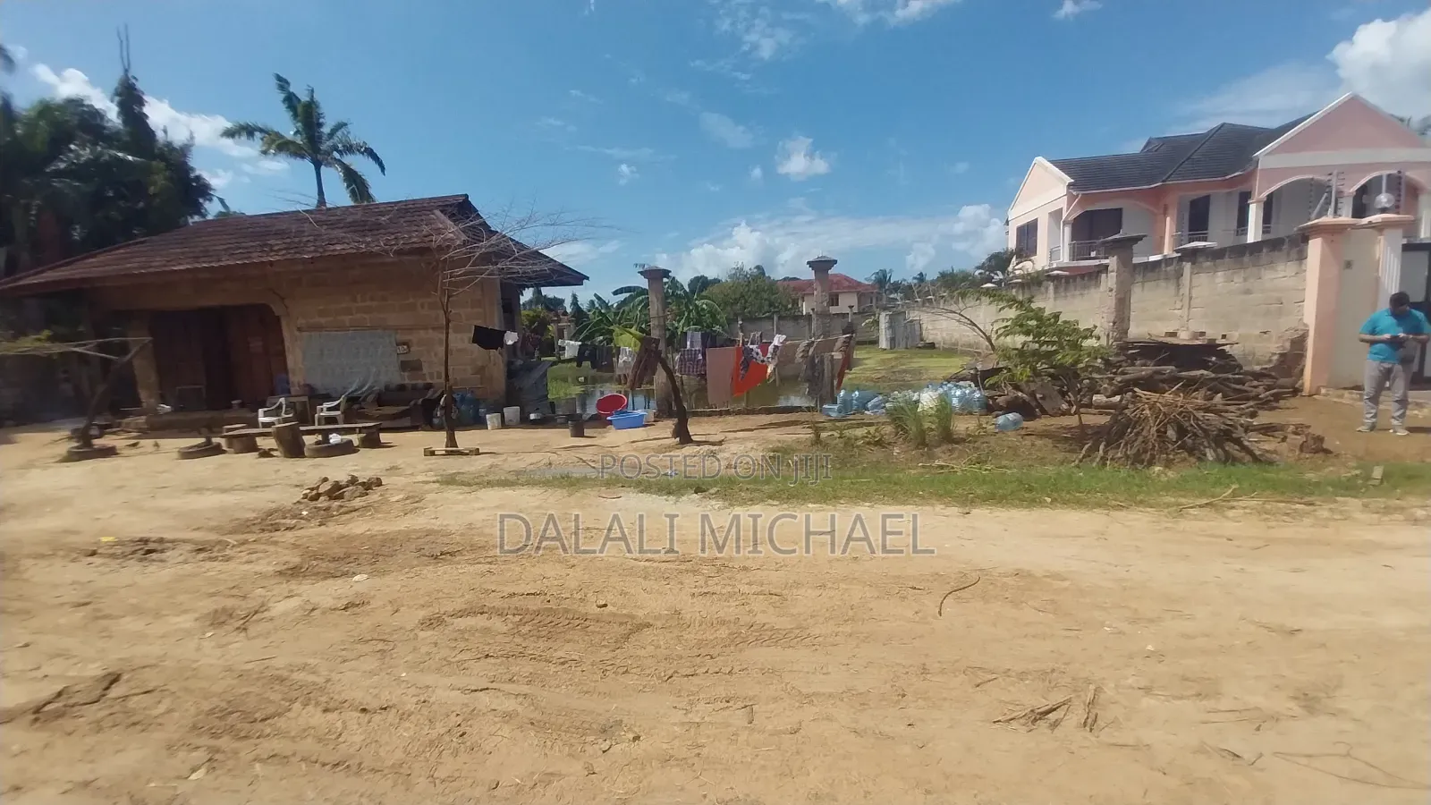 Corner Plot for Sale 900 SQMS