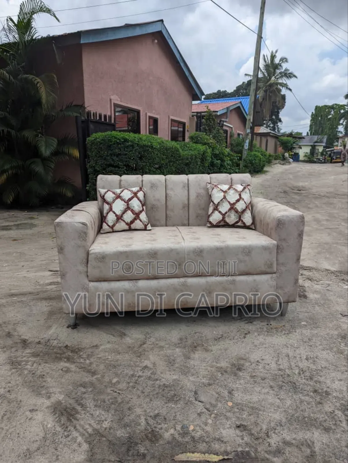 Sofa Nzuri Ya Watu Wawili