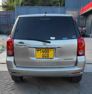 Toyota Raum 2004 Silver