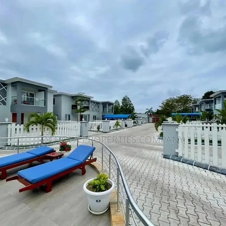 Furnished 5bdrm Villa in Oyster Bay for rent