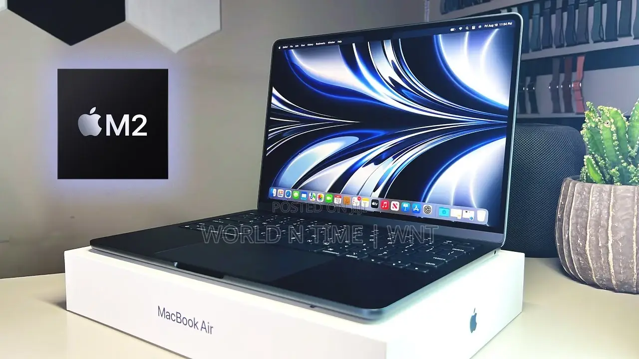 New Laptop Apple MacBook Air 2023 M2 8GB Apple M2 SSD 256GB