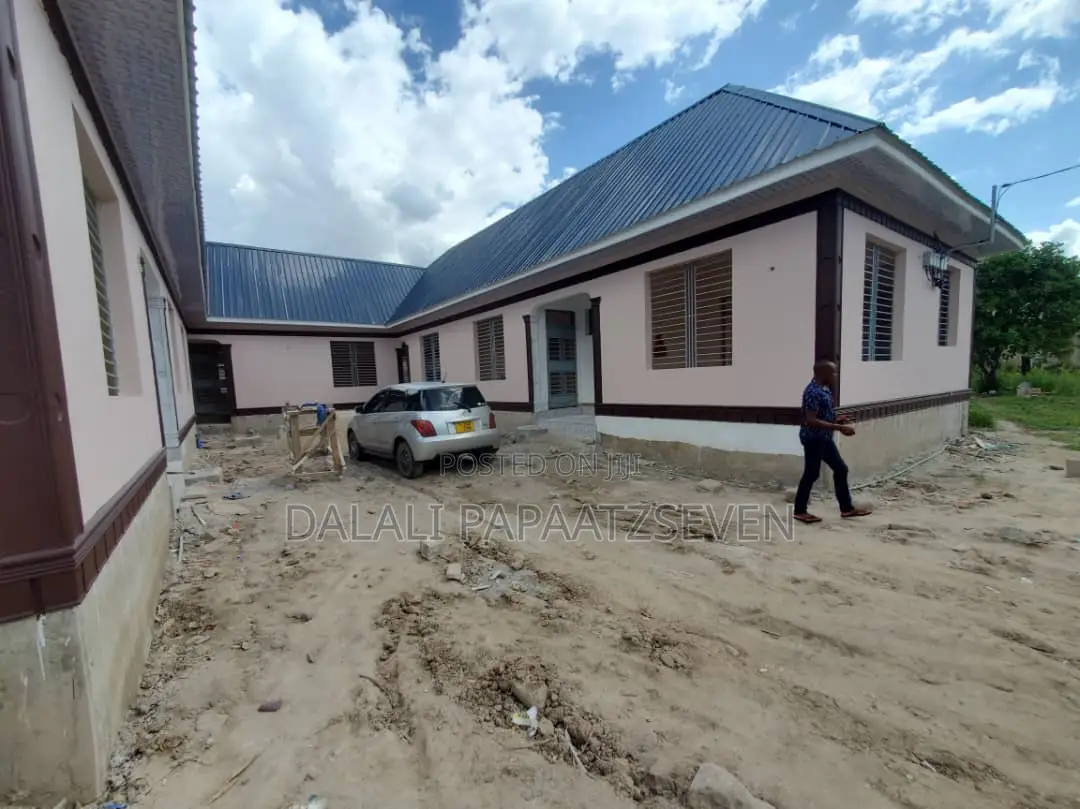 1bdrm Apartment in Dalalipapaatzseven, Kimara for rent