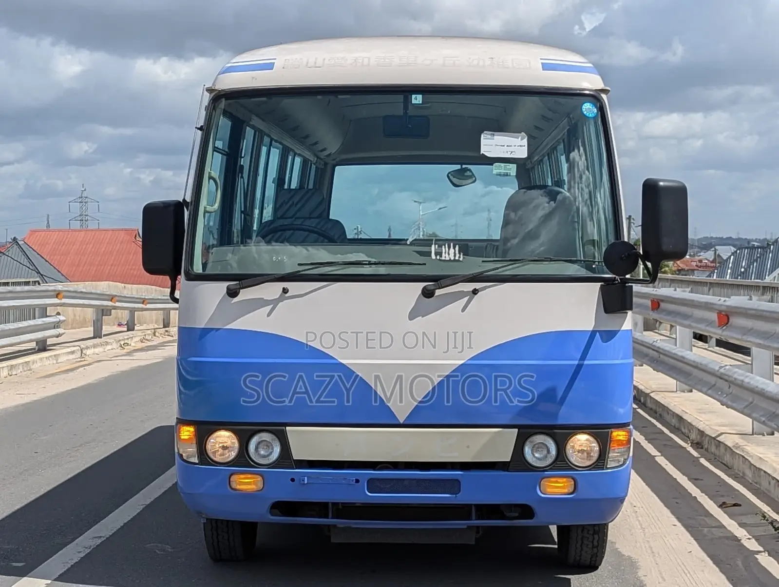 Mitsubishi Fuso Rosa 2009