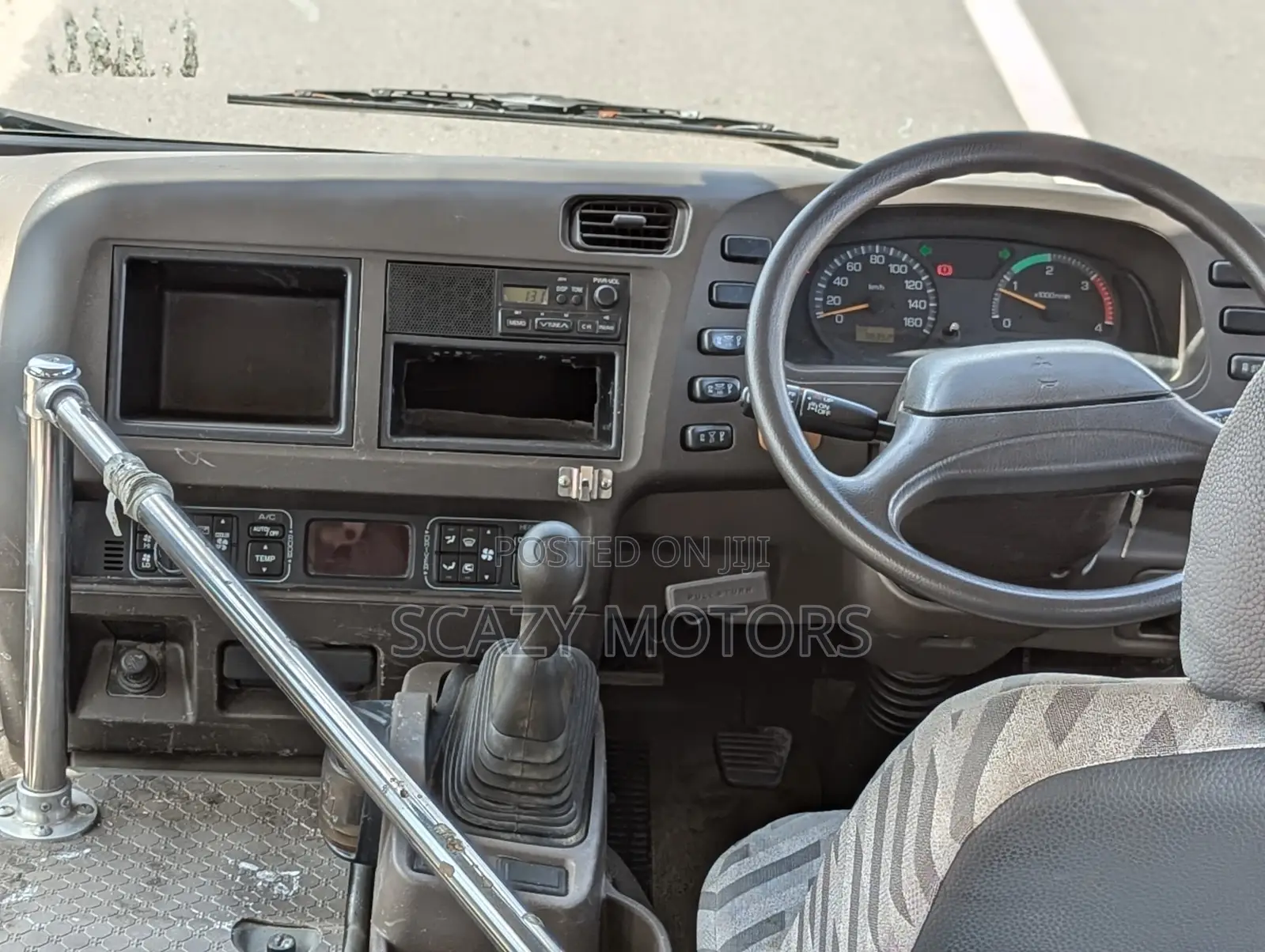 Mitsubishi Fuso Rosa 2009