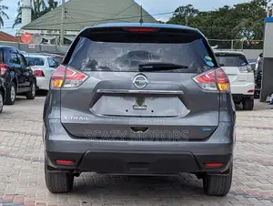 Nissan X-Trail 2014 Gray