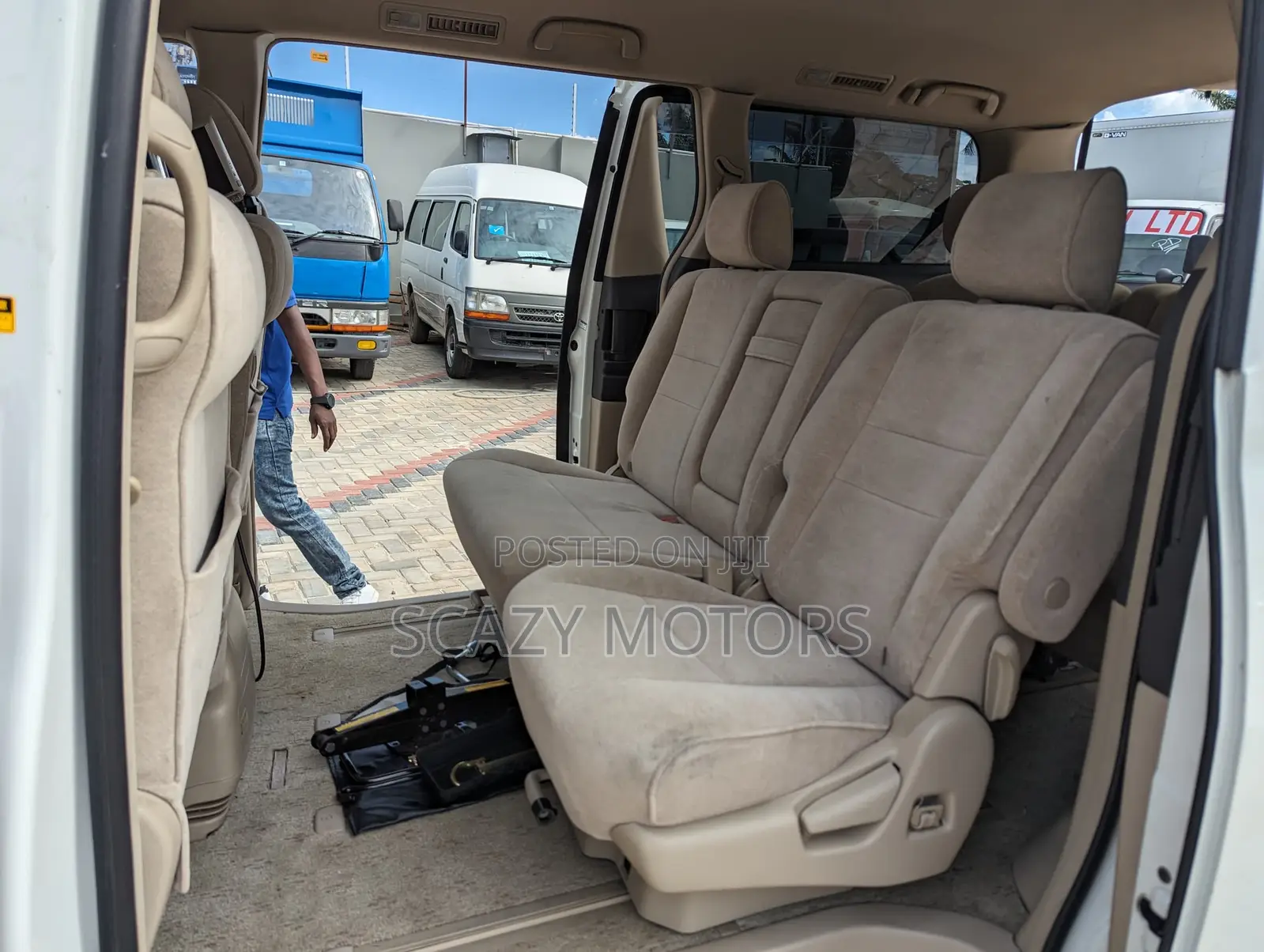 Toyota Alphard 2004 Off white