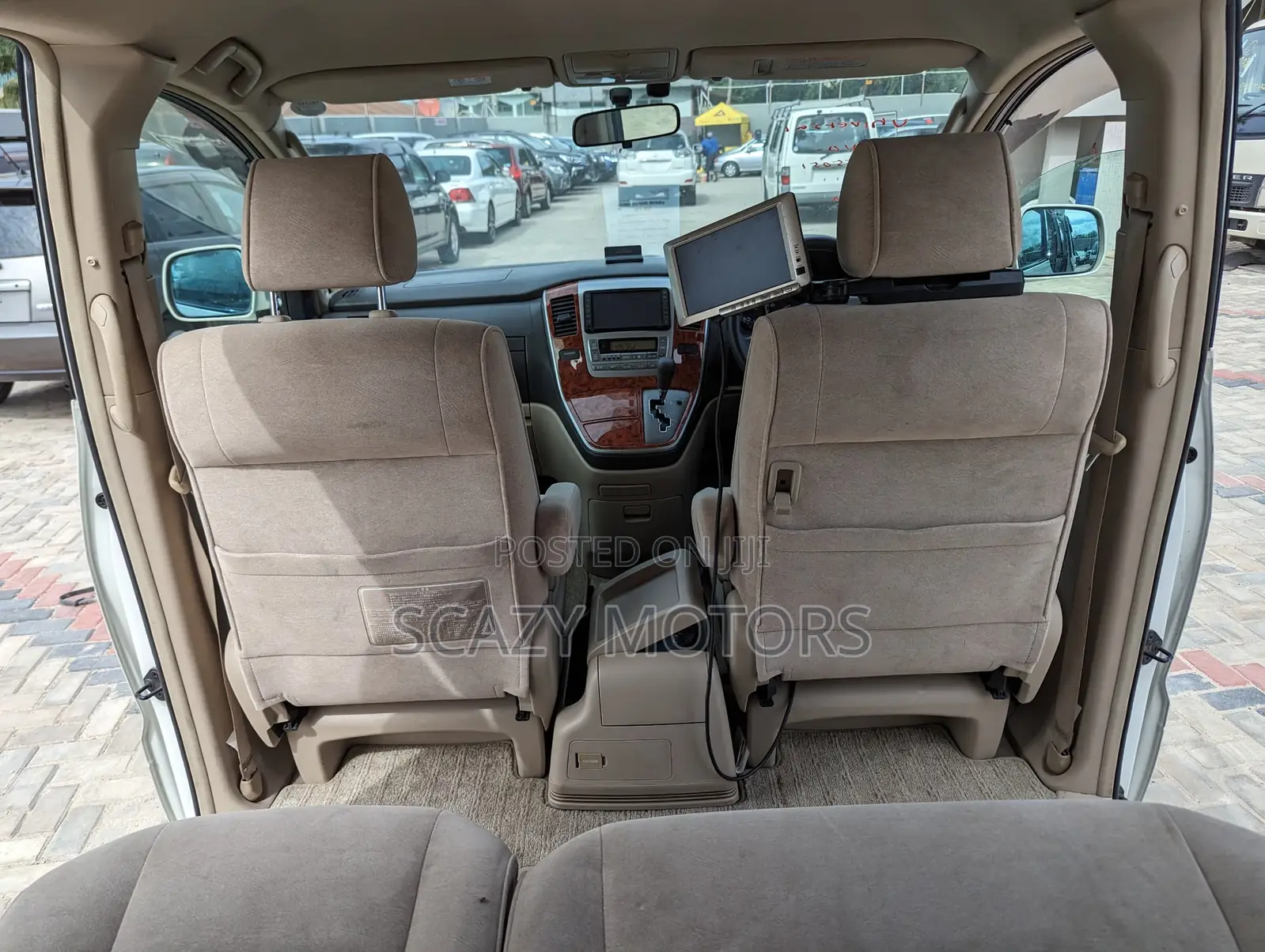 Toyota Alphard 2004 Off white