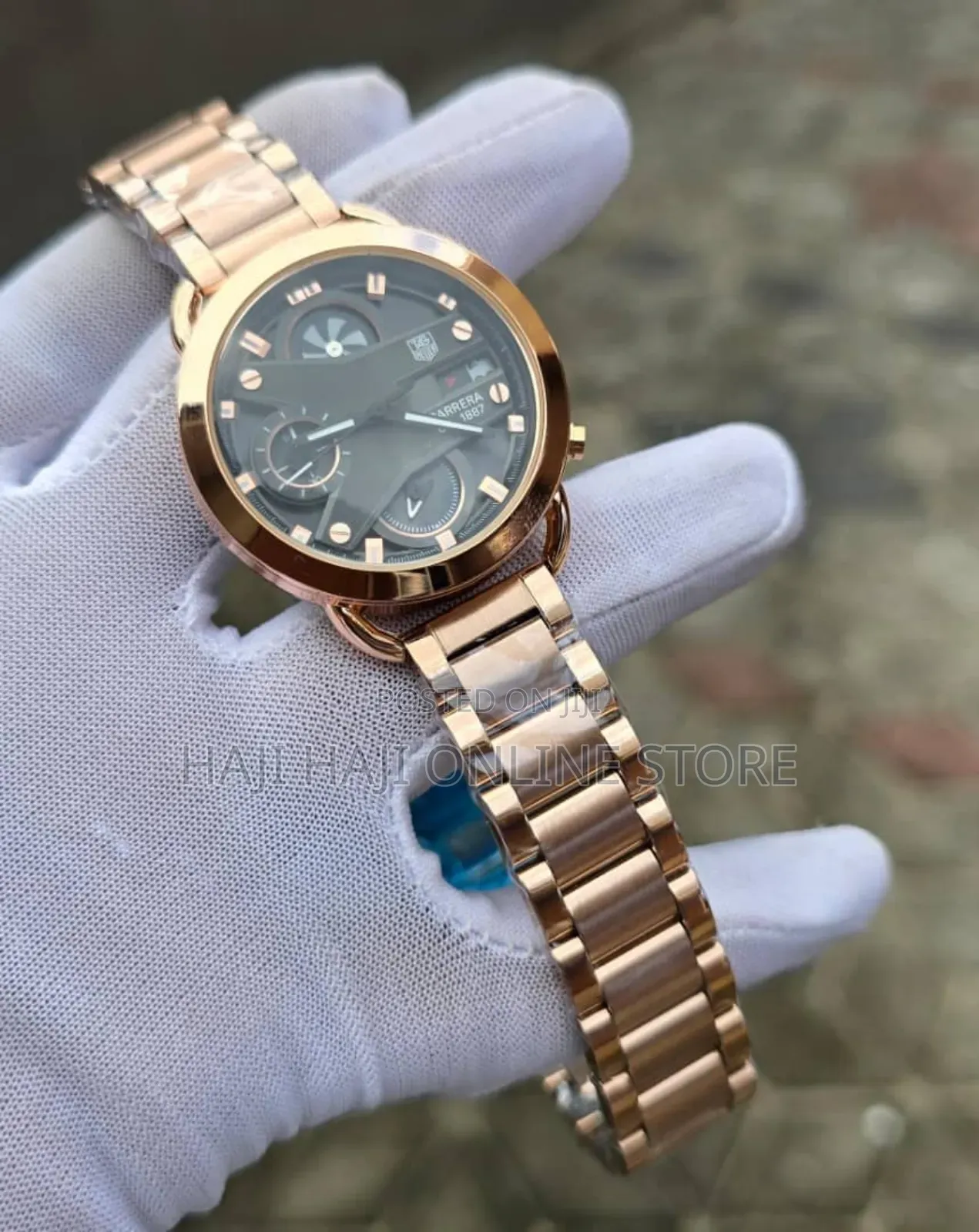 Tag Carera Medium Size