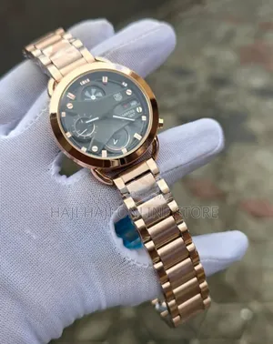 Tag Carera Medium Size
